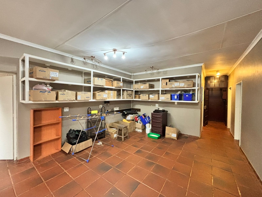 5 Bedroom Property for Sale in Flamwood North West